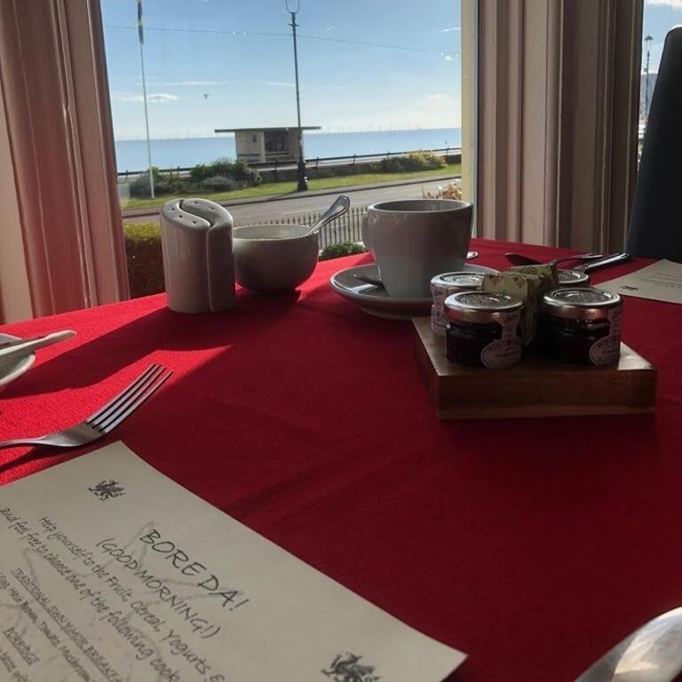 Swn Y Mor Hotell Llandudno Exteriör bild